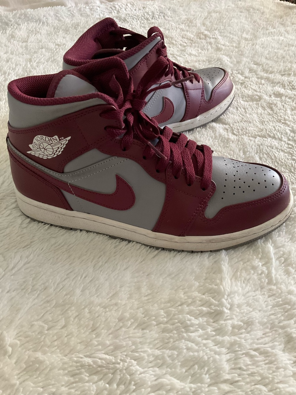 Nike High Top Sneakers in Maroon & Gray